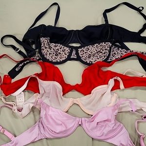 Set of 5 CUUP Bras 32B